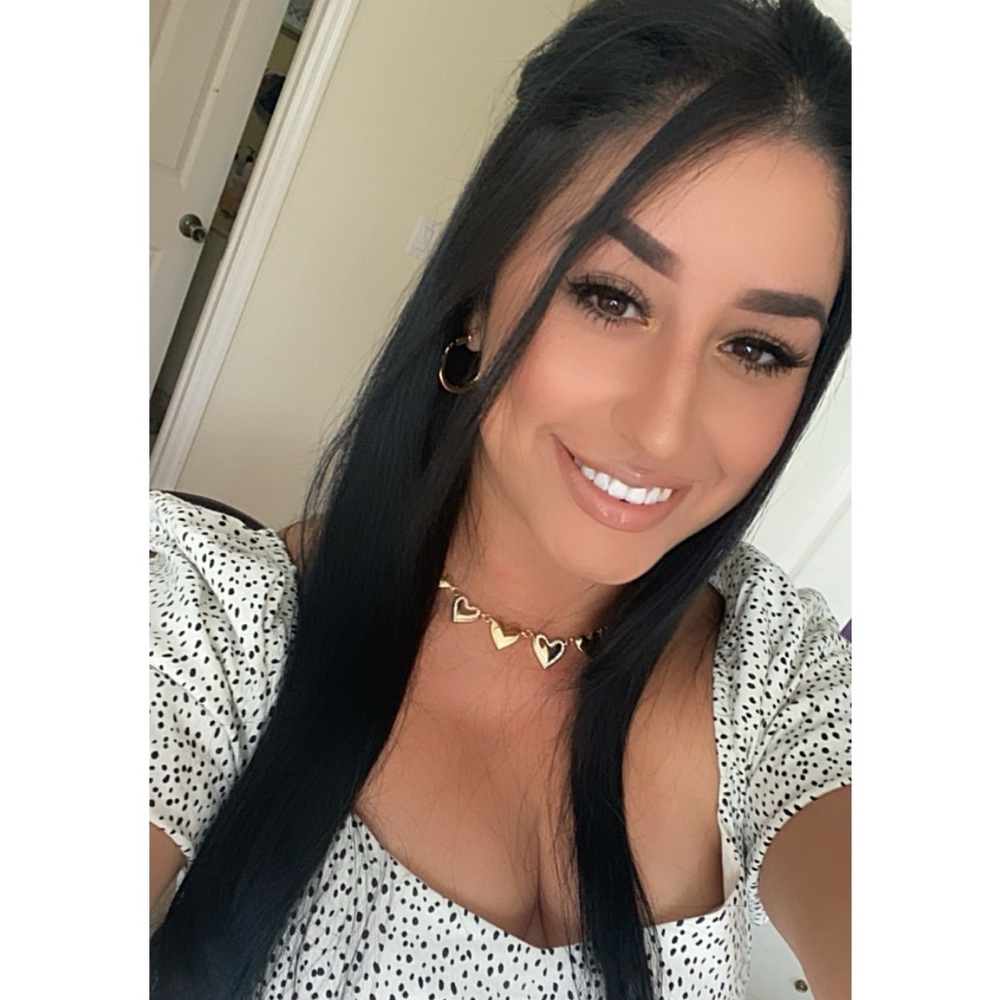 Meet your Posher, Janelle